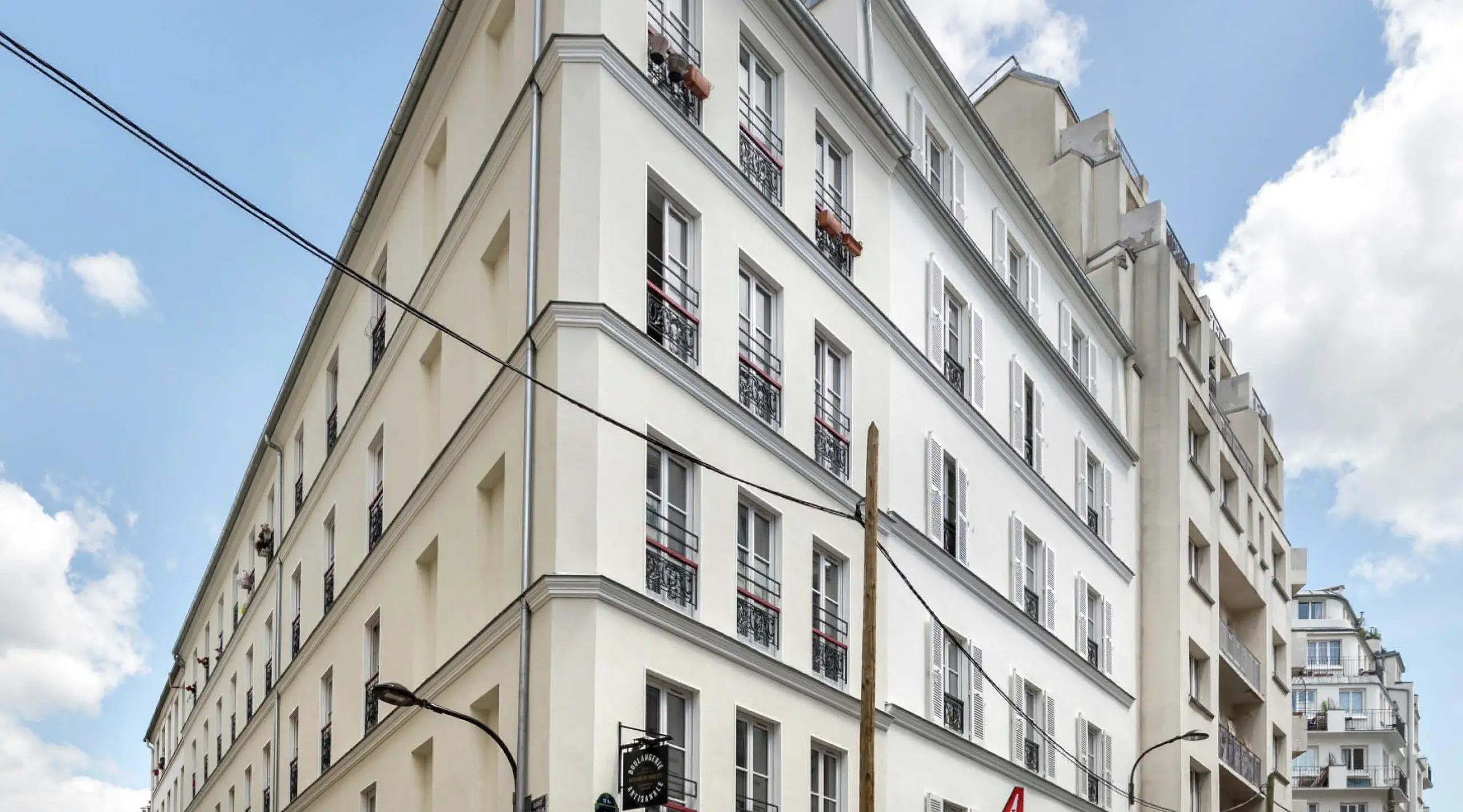 Immeuble collectif « Faubourien » rénovation Paris (France)