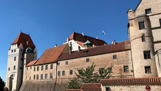 Burg Trausnitz wurde in Testversuchen mit unserem Wärmedämmputz ausgestattet.