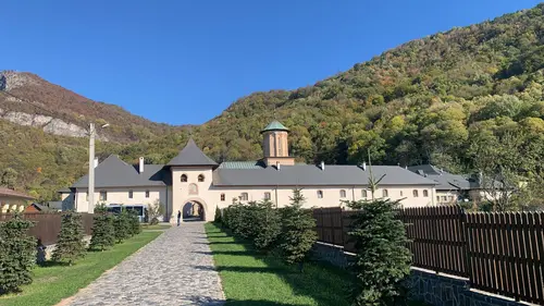 Mănăstirea Polovragi