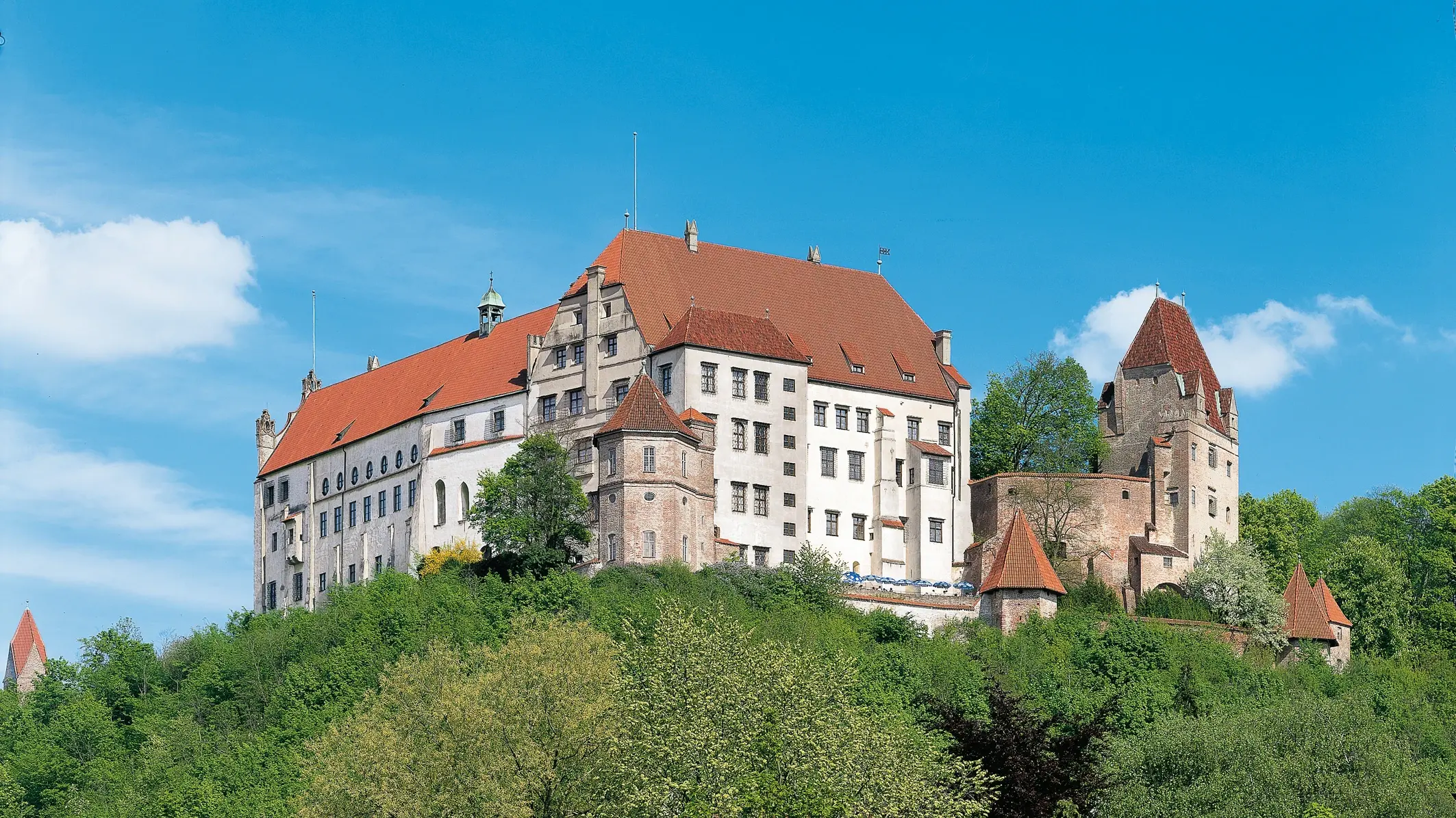 Außenansicht der Burg Trausnitz.