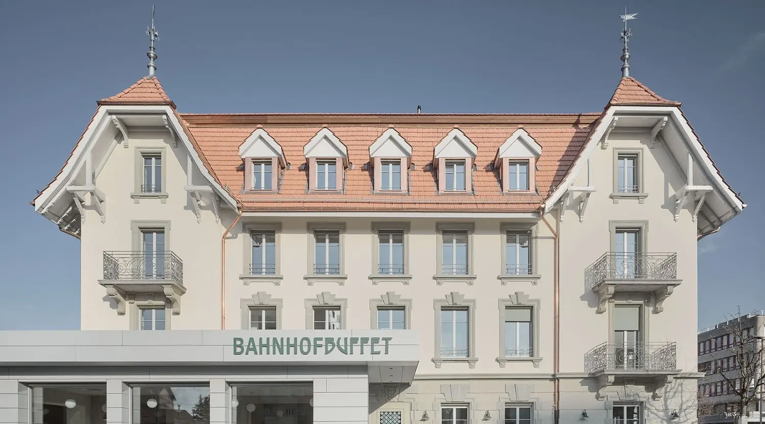 Bürogebäude Hotel Bahnhof Sanierung Düdingen