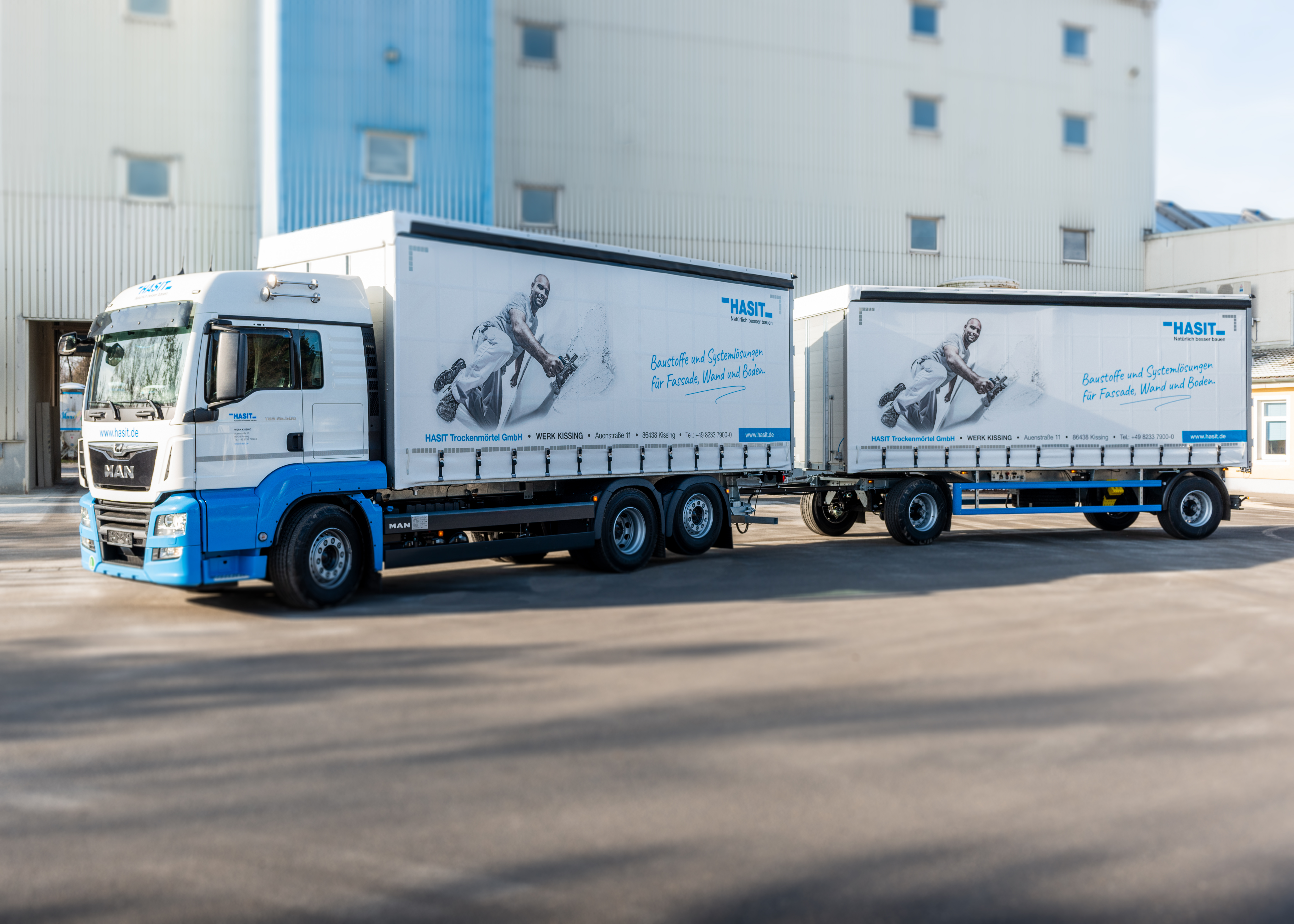 Bild eines HASIT Lastwagens vor unserem Werk in Kissing