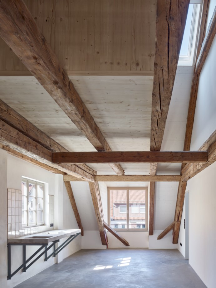 Sanierter Innenraum eines denkmalgeschützten Gebäudes.