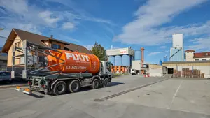 Fixit Silo auf LKW am Standort in Bex