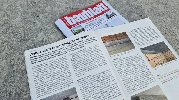 Titelblatt des Magazins "Baublatt" mit dem aufgeschlagenen Artikel zur Weltneuheit Stucanet® Easy Fix Entkopplungsband
