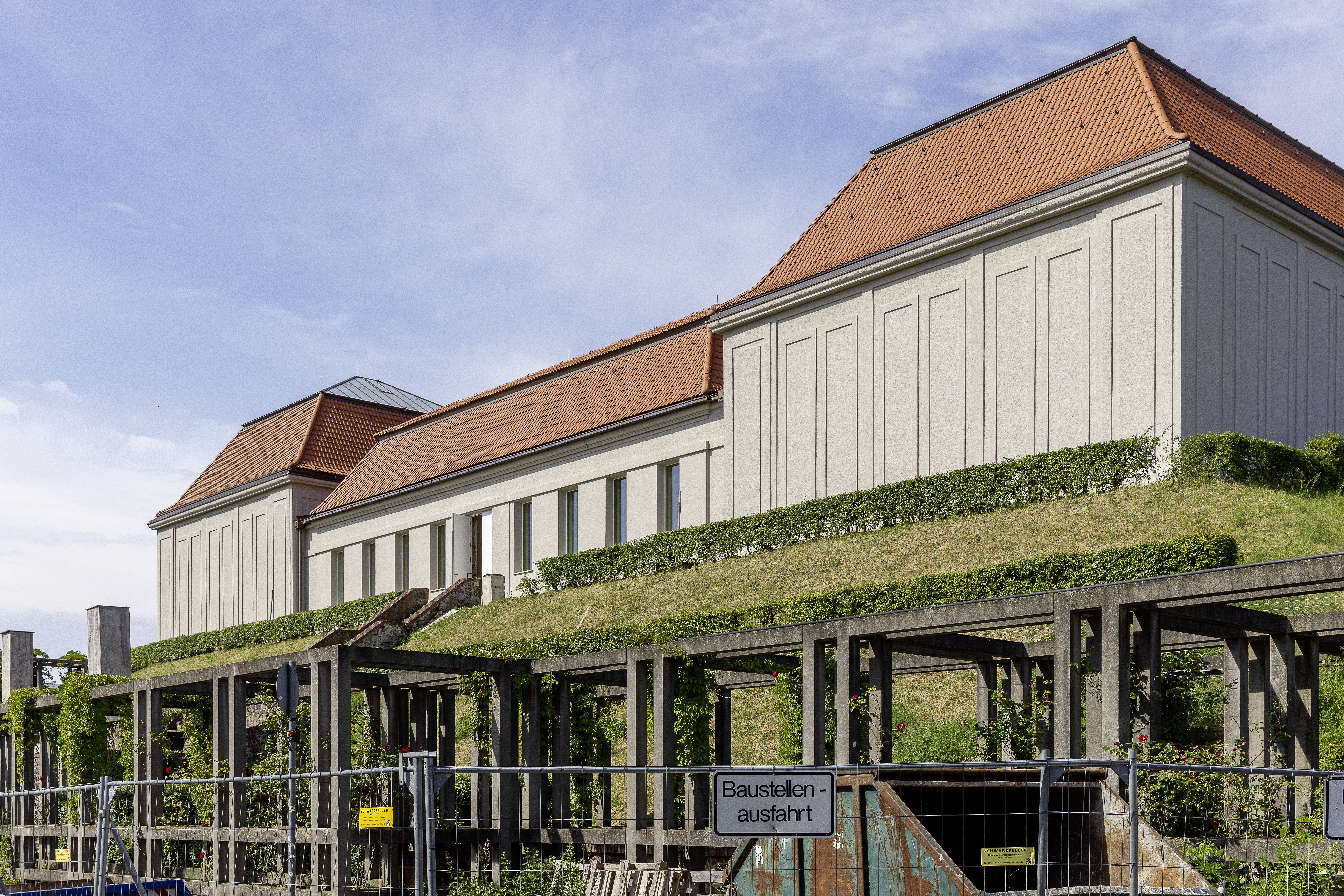 Exterior view of the renovated Mathildenhöhe in Darmstadt 