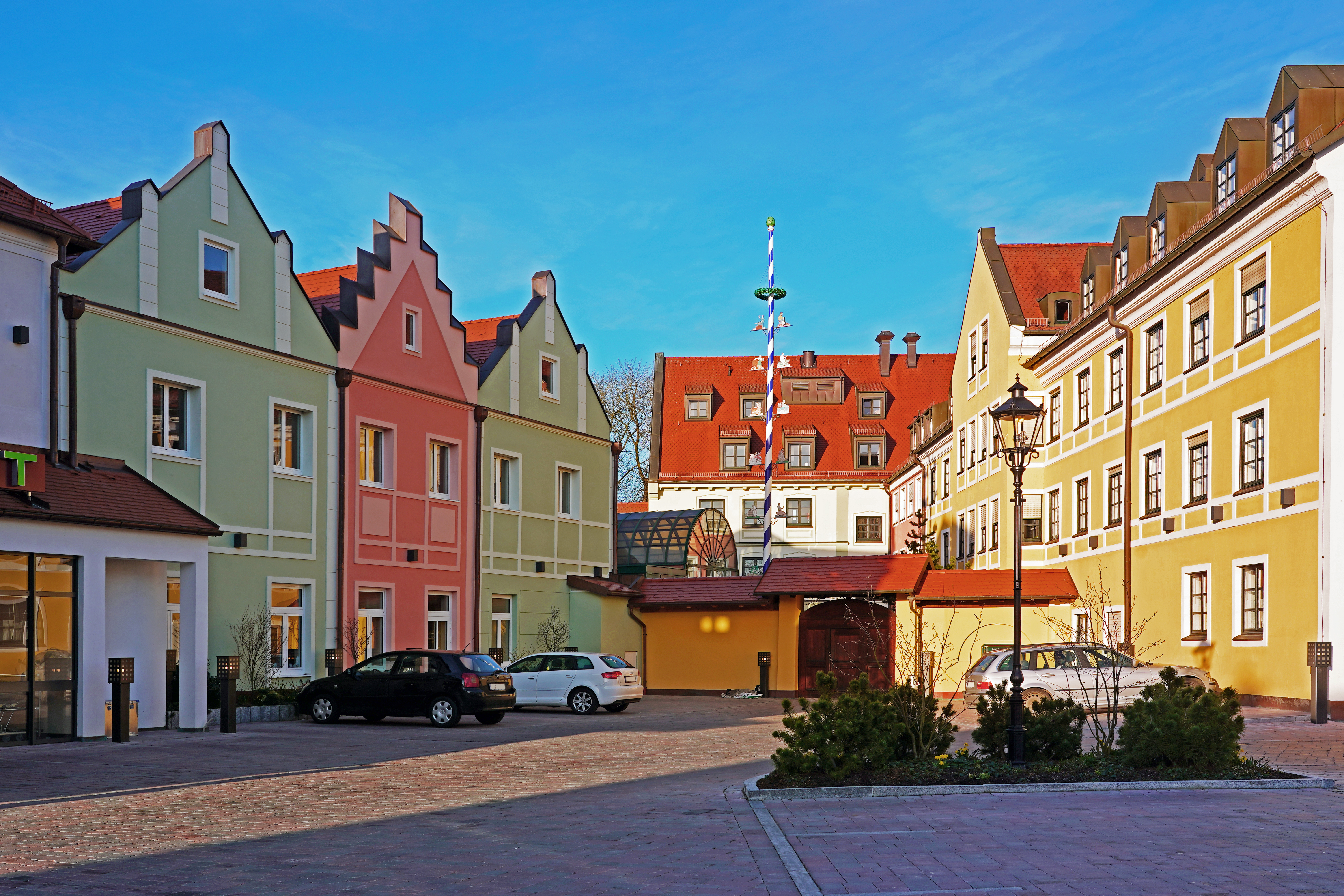 Die Bürogebäude der Firma HASIT in Freising von außen.