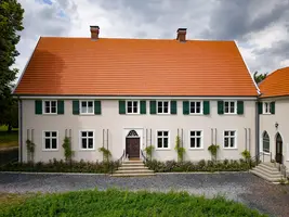Blick auf das sanierte Rittergut Schafhausen in Wickede vom Eingangshof aus