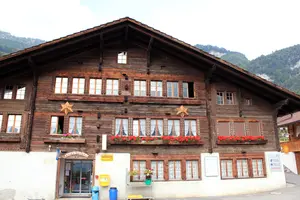 Riss-Sanierung Gässlihaus Brienzwiler