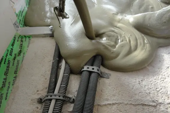 Pumpfähiger Schaummörtel