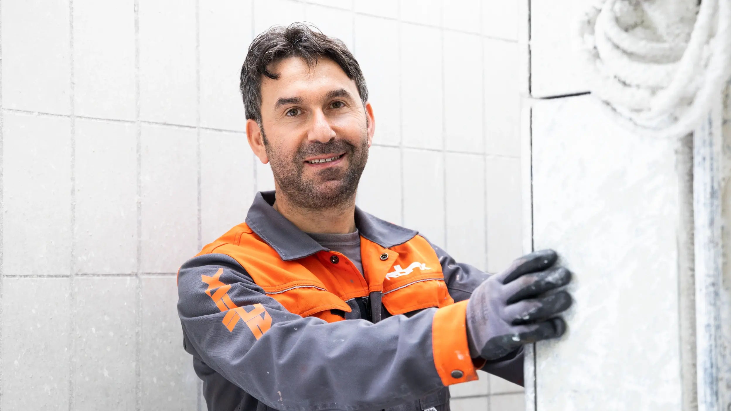 OPERATER/RADNIK U POGONU ZA PROIZVODNJU ŽBUKE (m/ž)