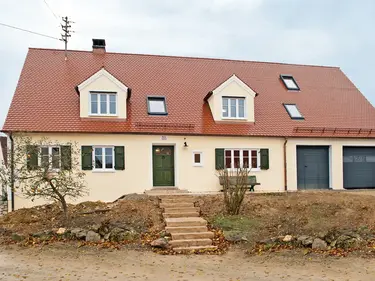 Bauernhaus aus dem 16. Jahrhundert in Ebermergen, saniert mit ökologischem Kalkputz