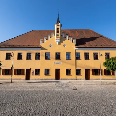 Nachhaltige Sanierung des historischen Rathauses in Hohenwart