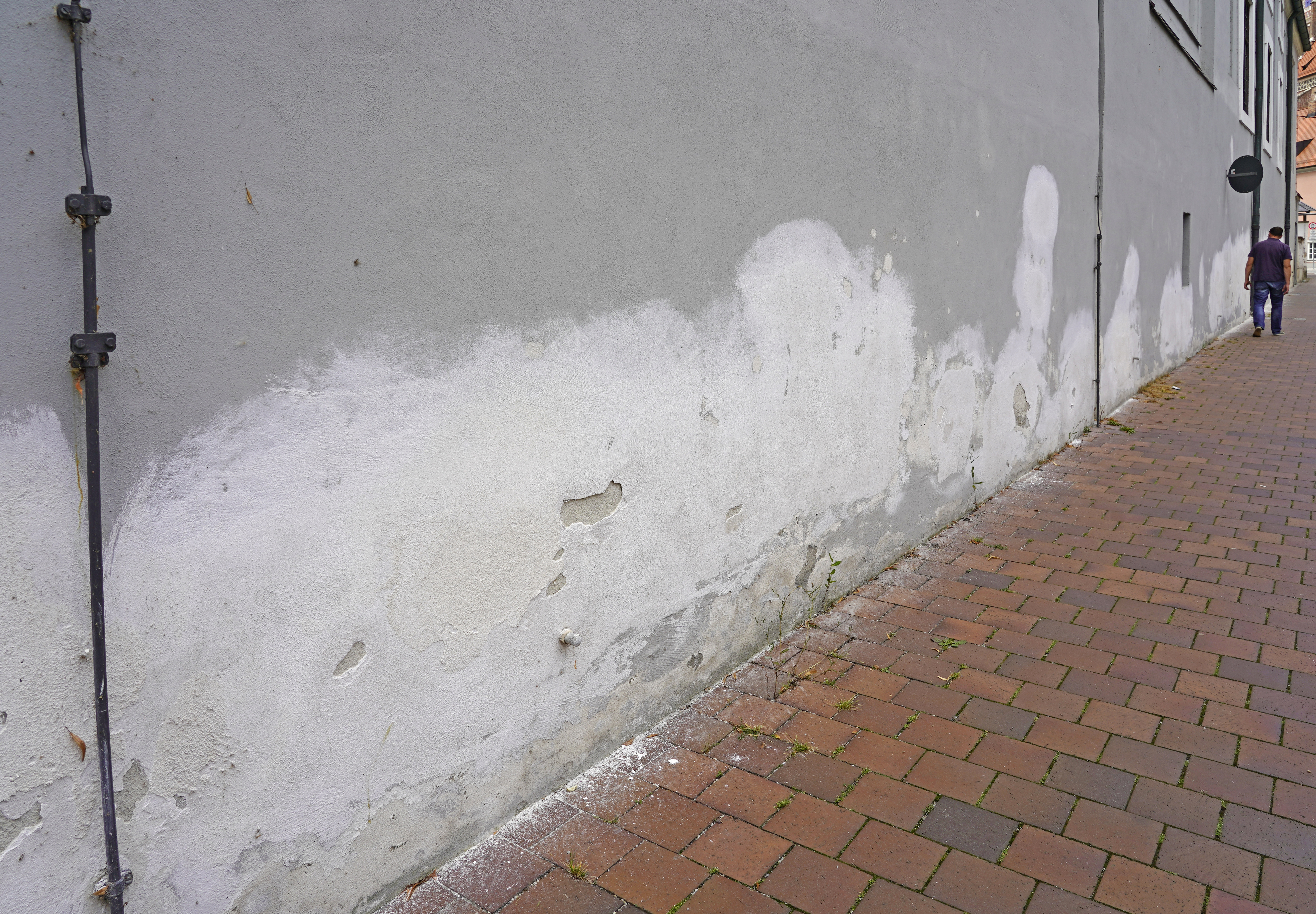 Sockelverarbeitung an einer Kirche in Landshut