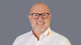 Roman Auf der Mauer