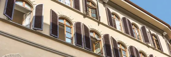 [Translate to Latvian:] Historisches Mehrfamilienhaus in der Altstadt