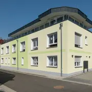 Ansicht der Außenfassade von Medicare in Heyerode