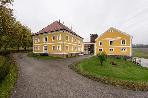 Vierkanthof, Pram