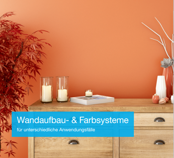 Hellrot gestrichene Wand mit Kommode im Vordergrund