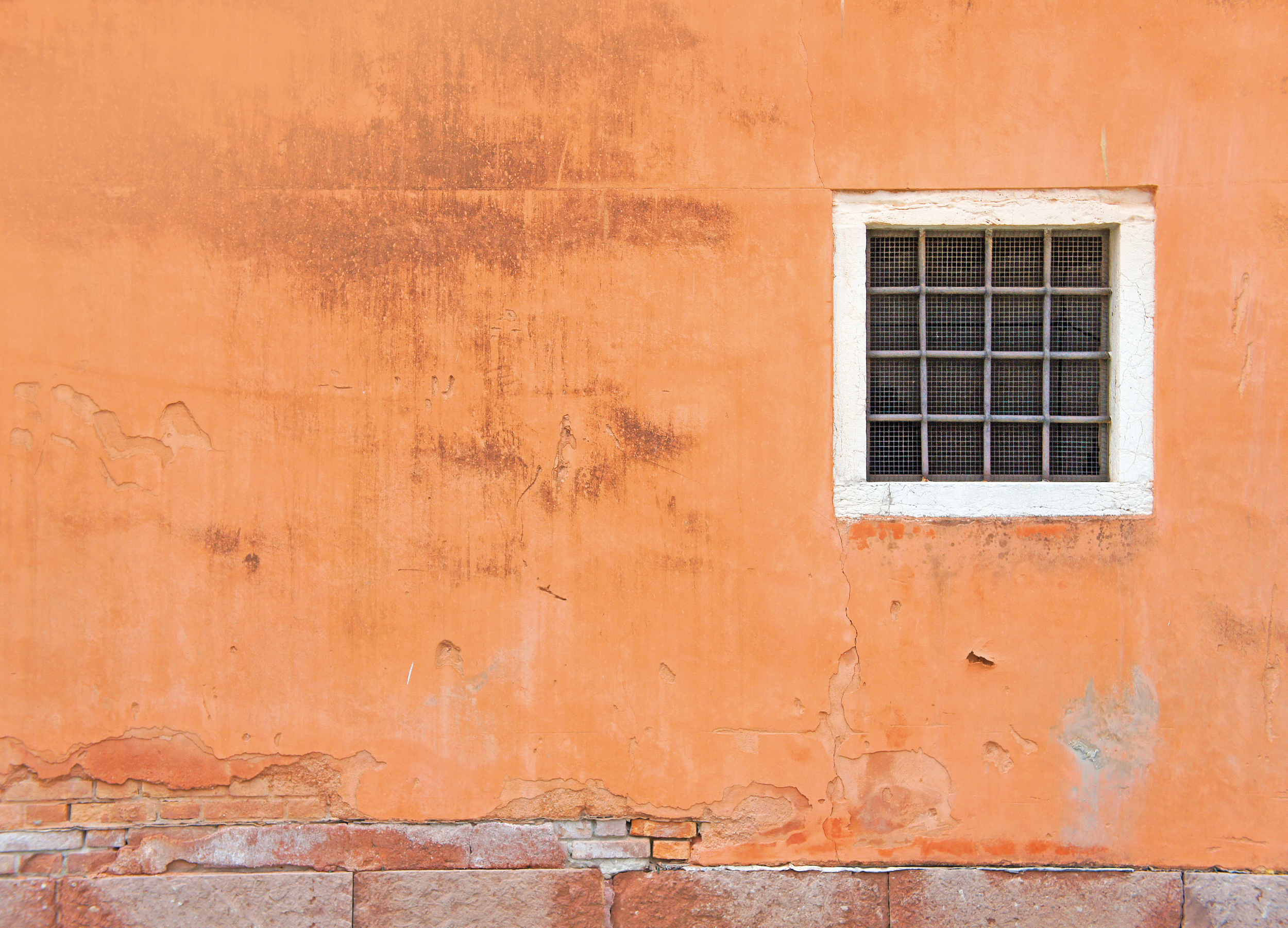 Bauschaden an einer Wand 