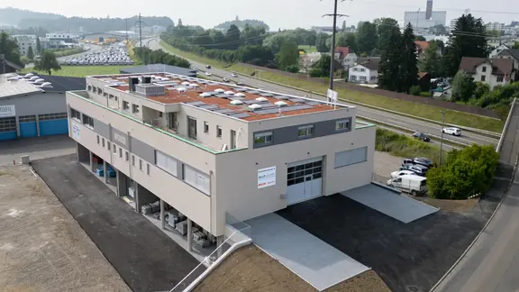 Photo prise par drone du nouveau site de stockage pour Fixit et Greutol à Wilen TG