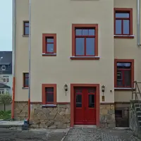 Gedämmter Eingangsbereich eines Fachwerkhauses.