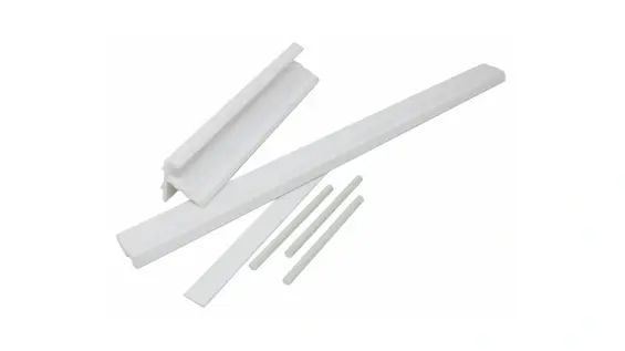 Die Profilleisten für den unsichtbaren Attika Flachdachabschluss