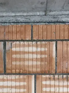 Eine noch unverputzte Ziegelwand