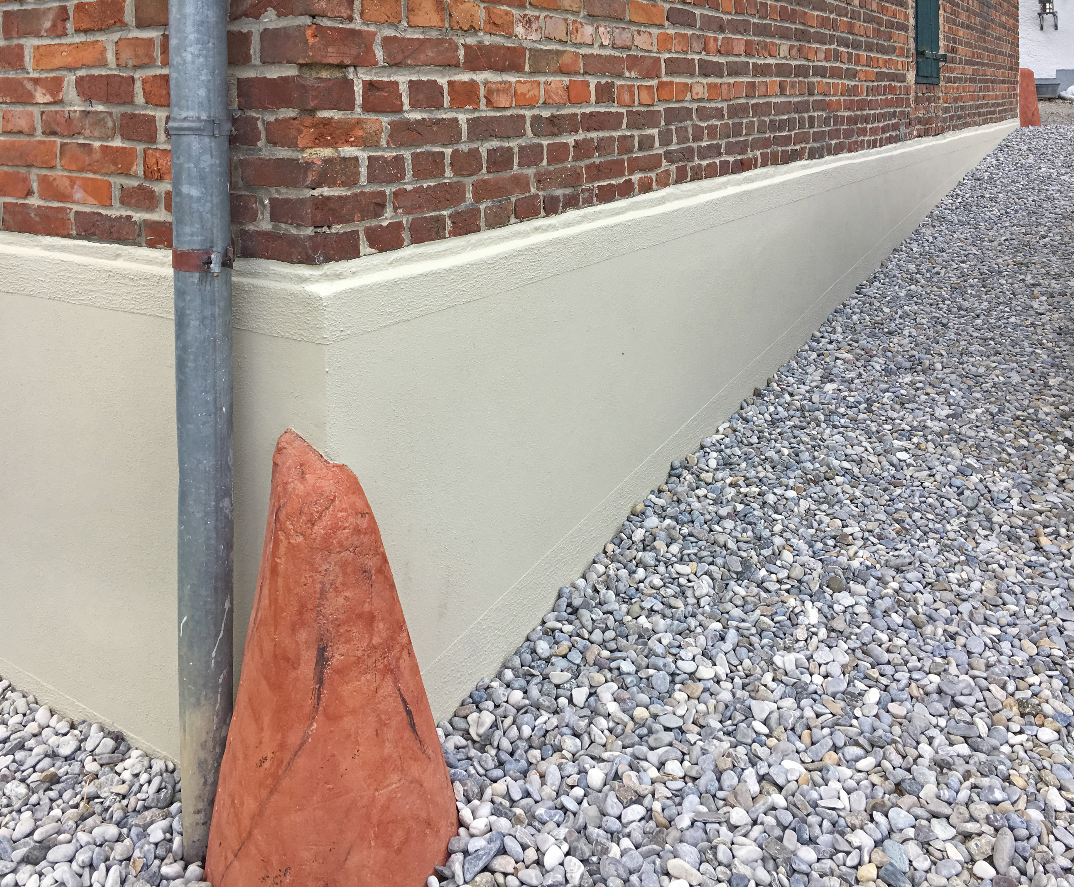 Zuverlässige Abdichtung von außen mit unserer Reaktivabdichtung OPTIFLEX 1K LIGHT