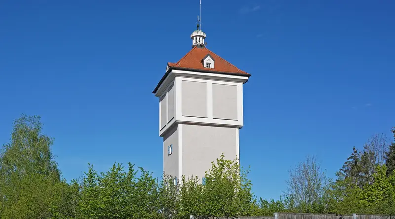 Klassische Kalk-Zementputze und hochwertige Anstriche für den Wasserturm in Erding