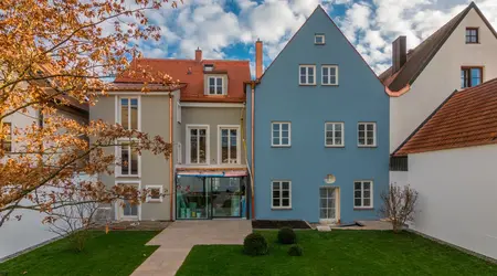 Historische Putze und Aerogel-Dämmputz für Domherrenhaus in Freising