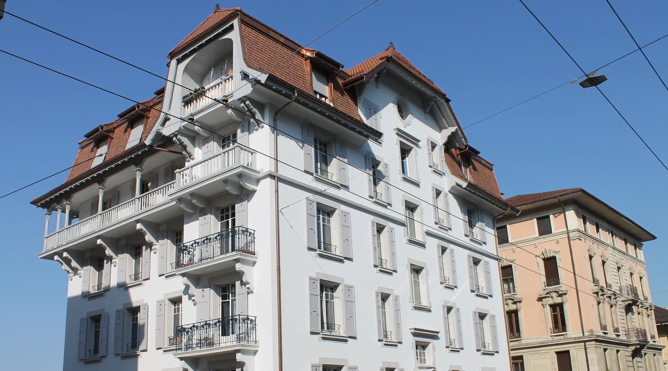 Historic apartment building renovation Lausanne