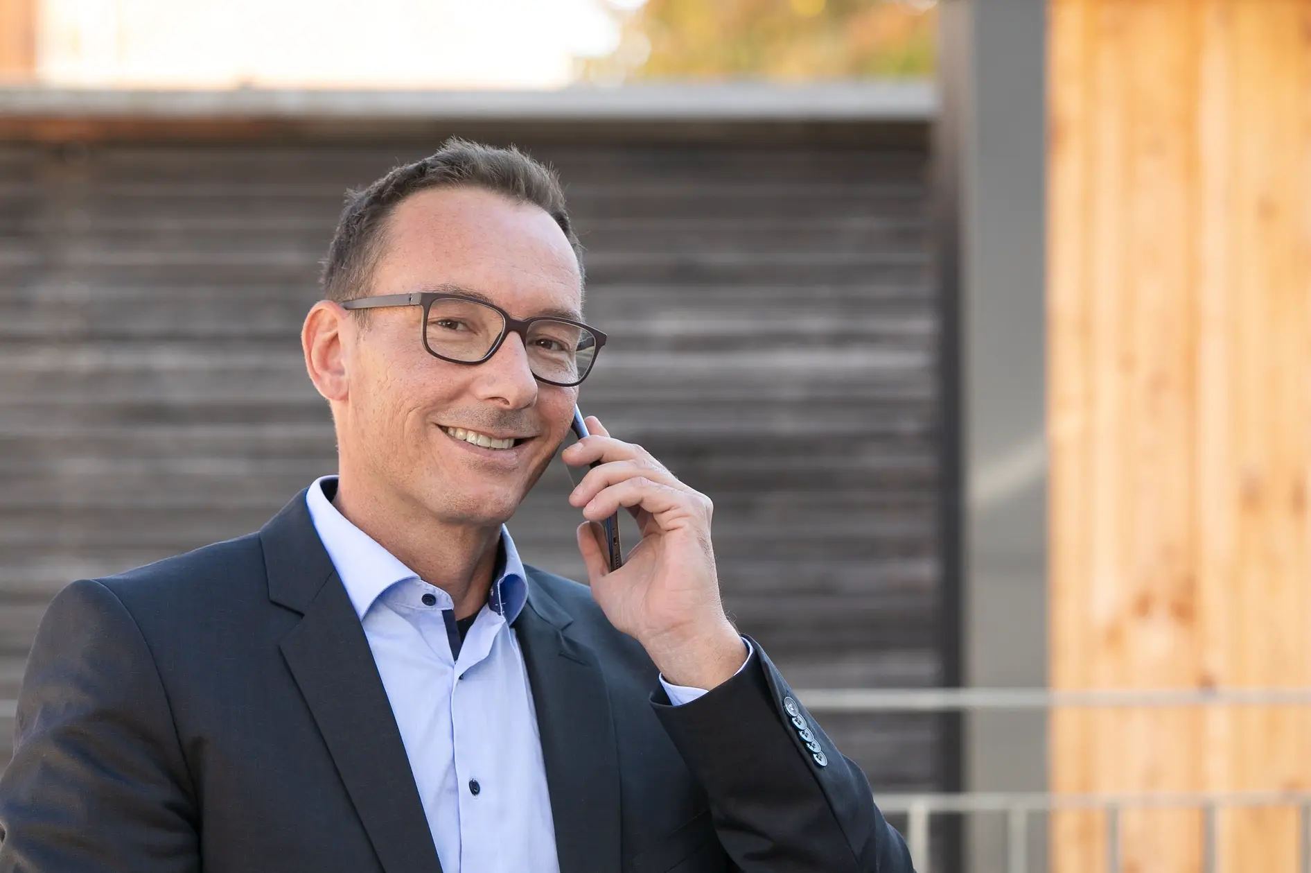 Máte záujem o produkt alebo potrebujete poradiť?