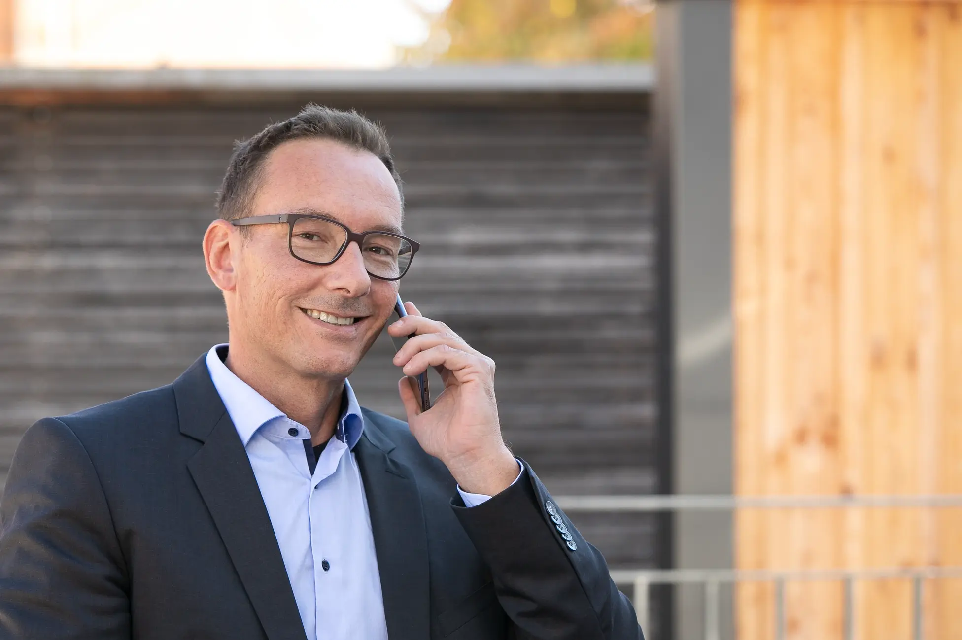 Vas zanima več o proizvodu ali potrebujete svetovanje?