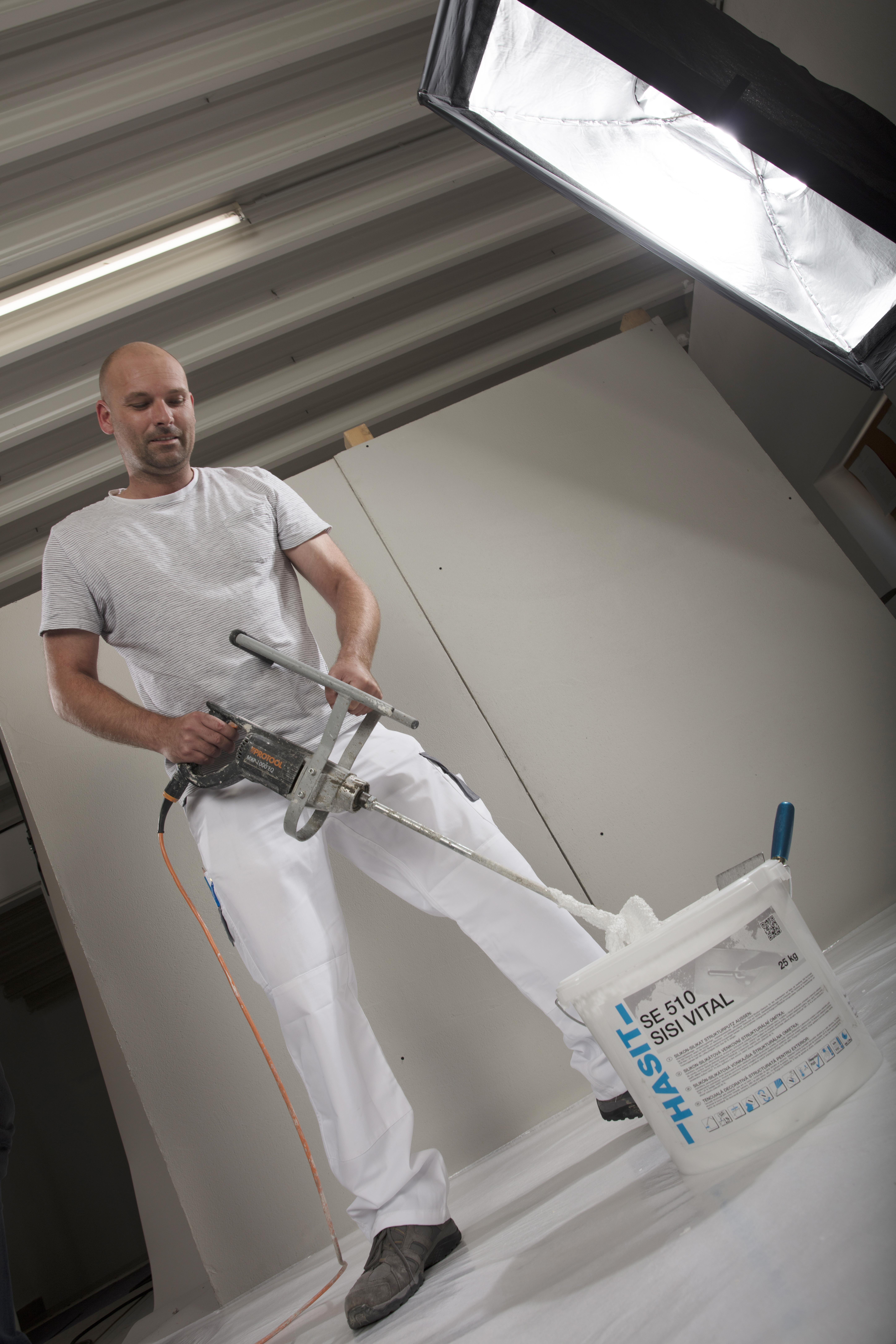 HASIT 515 SISI® wird direkt im Produkteimer angemischt